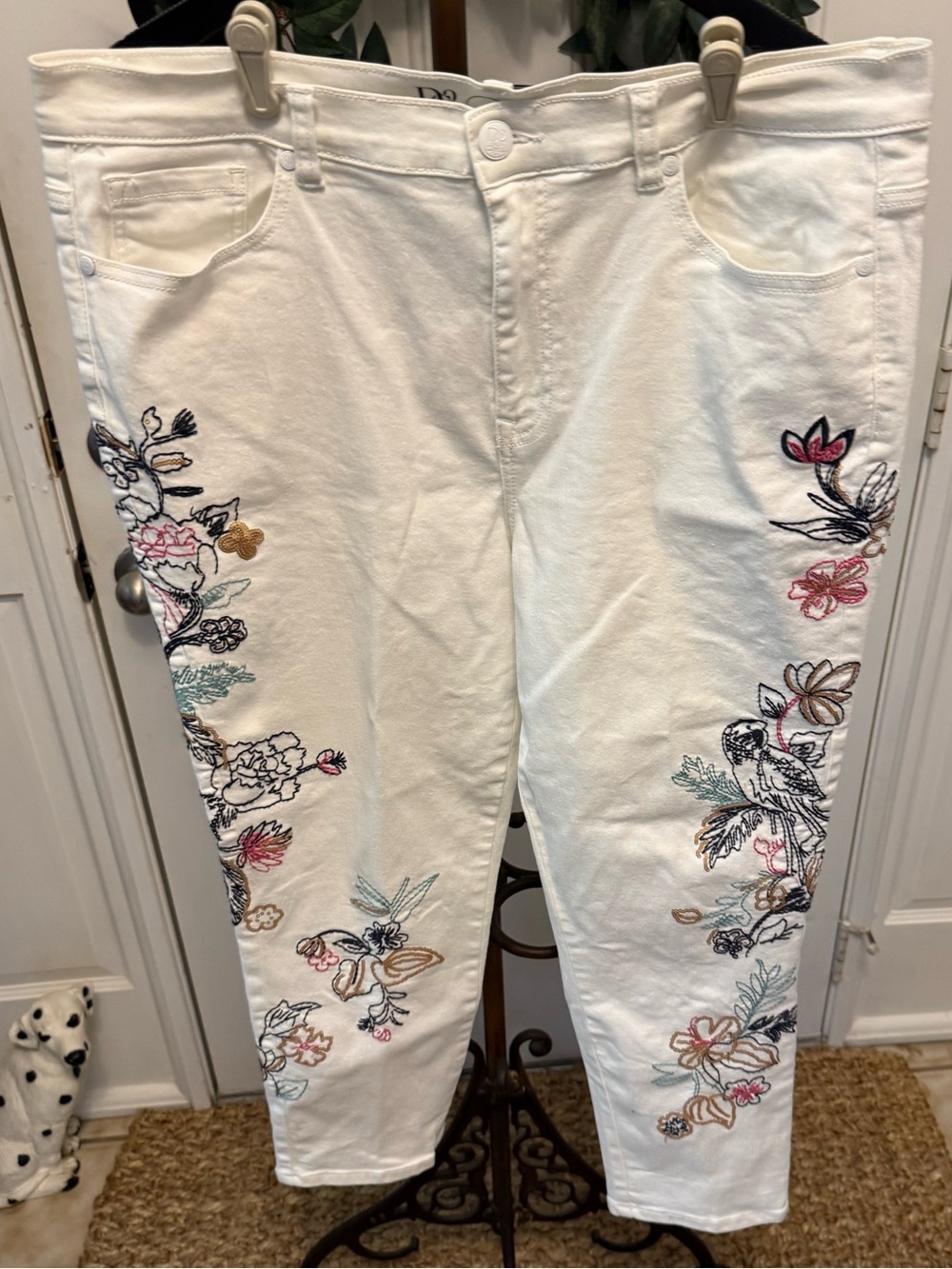 Diane Gilman DG Floral Embroidered Classic Stretch White Embellished Jeans 16T